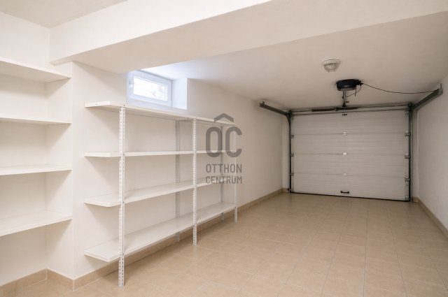 Eladó családi ház, Pomázon 179.9 M Ft, 6 szobás