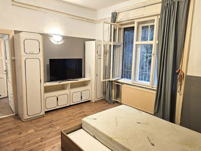 Eladó téglalakás, Budapesten, III. kerületben, Hegy utcában