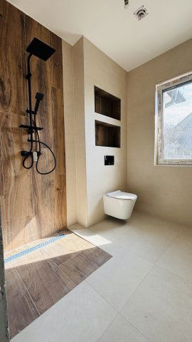 Eladó családi ház, Szentendrén 209.9 M Ft, 5 szobás