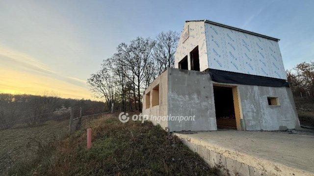 Eladó nyaraló, Balatonfüreden 119 M Ft, 3+1 szobás