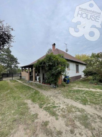 Eladó családi ház, Kecskeméten 55 M Ft, 3 szobás