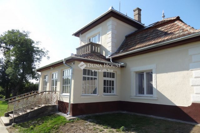Eladó családi ház, Csengődön 74.9 M Ft, 5 szobás