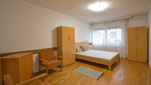 Eladó téglalakás, Mosonmagyaróváron 42.9 M Ft, 2 szobás