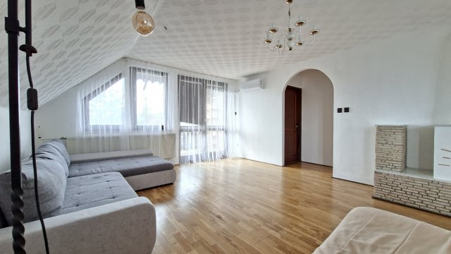 Kiadó családi ház, albérlet, Pécsett 155 E Ft / hó, 2 szobás