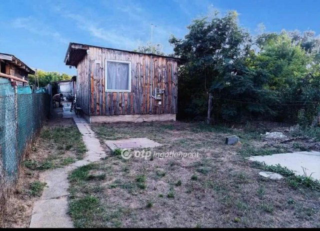 Eladó családi ház, Mikepércsen 9.8 M Ft, 3 szobás