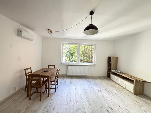 Kiadó téglalakás, albérlet, IX. kerületben, Liliom utcában