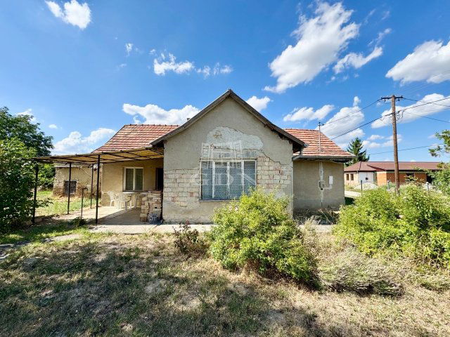 Eladó nyaraló, Csajágon 24.9 M Ft, 3 szobás