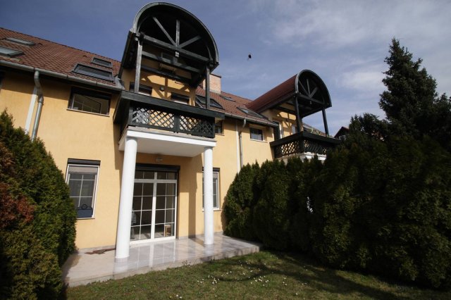 Kiadó sorház, albérlet, Budapesten, II. kerületben 878 E Ft / hó