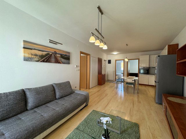 Kiadó téglalakás, albérlet, Pécsett 280 E Ft / hó, 3 szobás