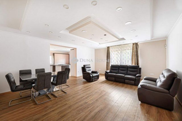 Eladó családi ház, Budapesten, XVII. kerületben, Battonya utcában