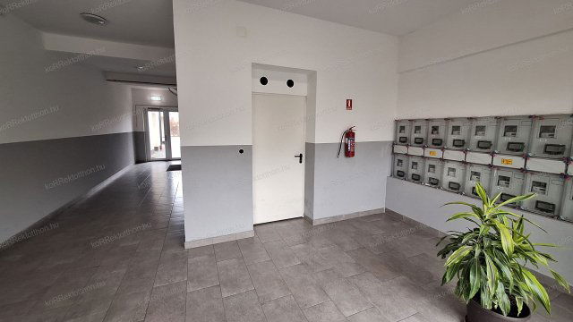 Eladó téglalakás, Jászberényben 55.99 M Ft, 3 szobás