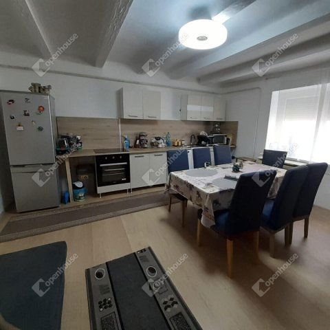 Eladó családi ház, Csépán 7.5 M Ft, 2 szobás
