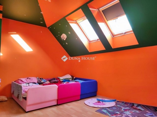 Eladó családi ház, Gyömrőn 104.5 M Ft, 5 szobás