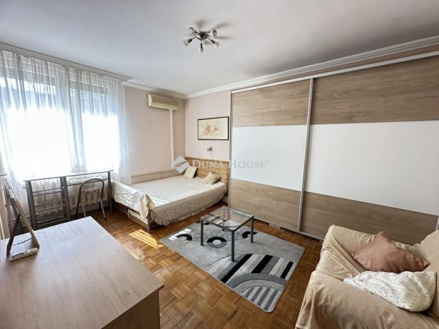 Eladó téglalakás, Kecskeméten 32.5 M Ft, 1 szobás