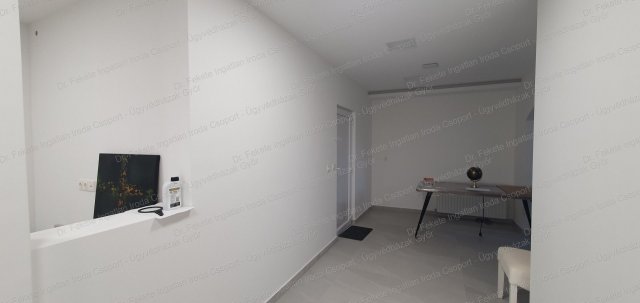Eladó iroda, Győrött, Kiss János utcában 62 M Ft, 2 szobás