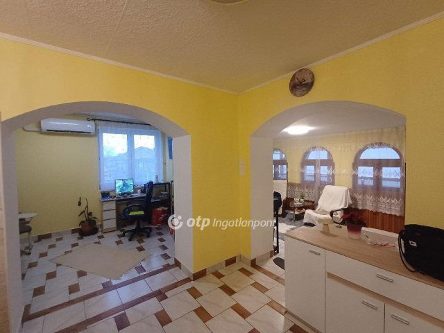 Eladó családi ház, Dunaharasztin 93 M Ft, 2+1 szobás