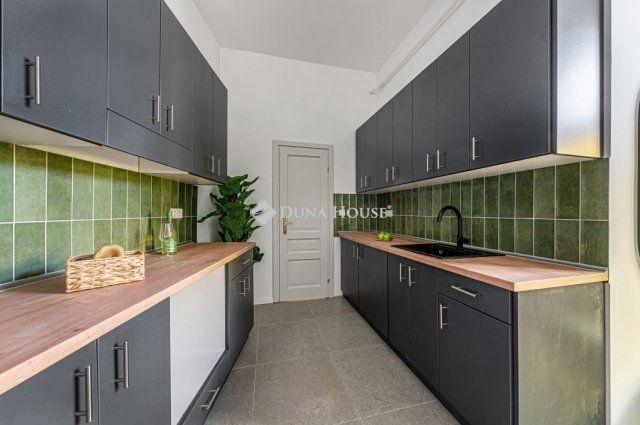 Eladó téglalakás, Budapesten, I. kerületben 140 M Ft, 4 szobás