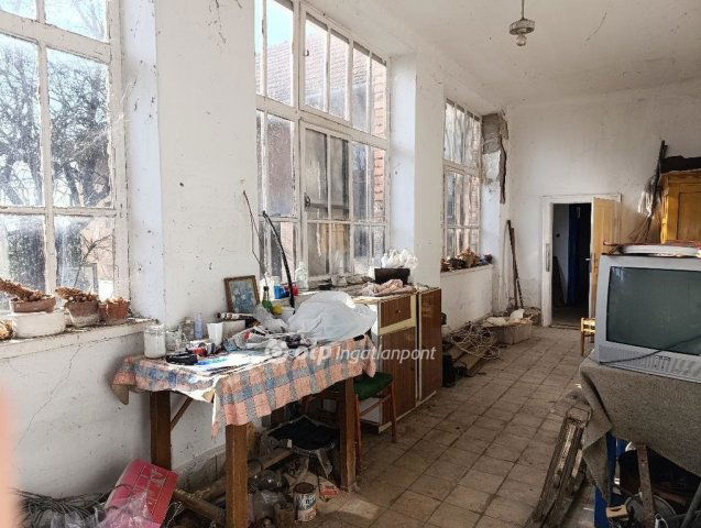 Eladó családi ház, Szegeden 65 M Ft, 4 szobás