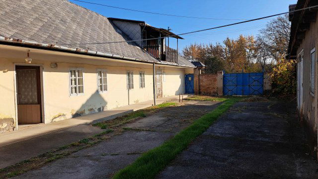 Eladó családi ház, Gyöngyösön 35.5 M Ft, 3 szobás