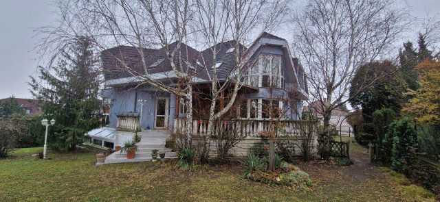 Eladó családi ház, Fertőrákoson 330 M Ft, 7 szobás