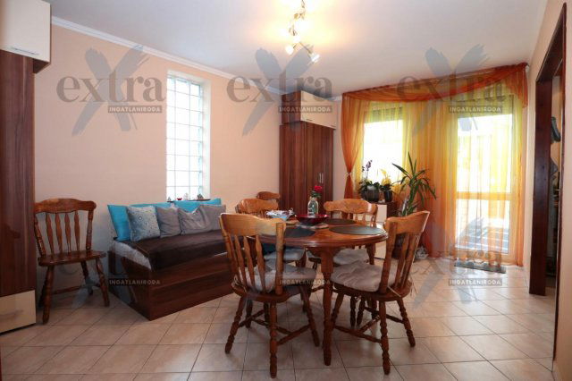 Eladó téglalakás, Szegeden 69.9 M Ft, 3 szobás