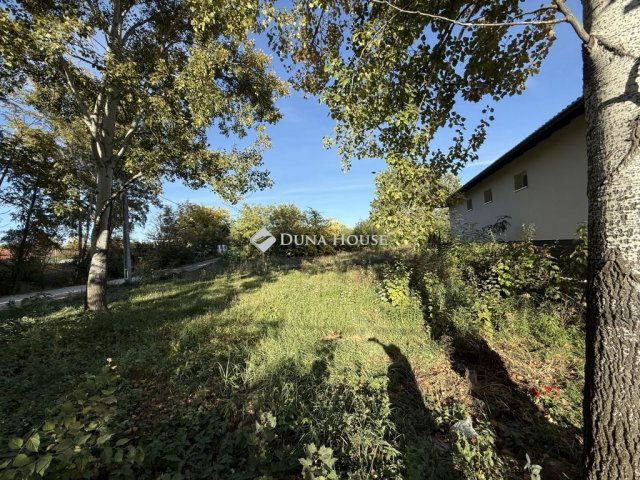 Eladó telek, Szigetszentmiklóson 42 M Ft / költözzbe.hu