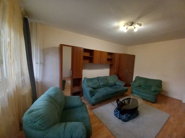 Kiadó panellakás, albérlet, Pécsett, Dóra utcában, 2 szobás