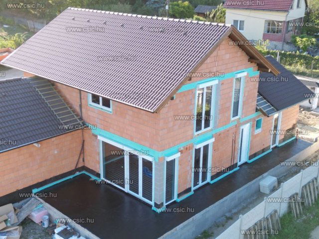 Eladó ikerház, Tahitótfalun 99.9 M Ft, 5 szobás