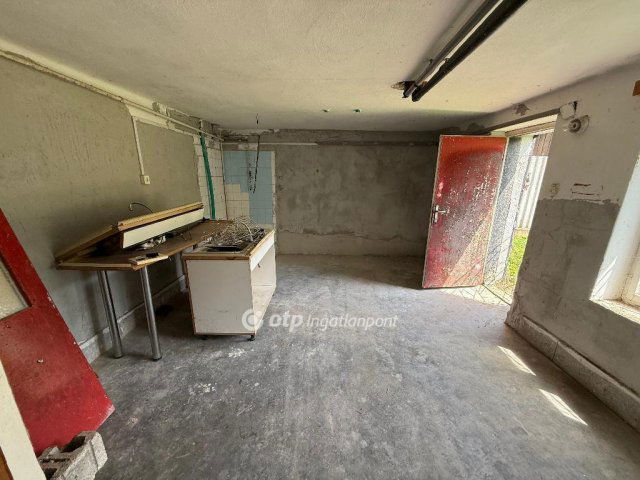Eladó családi ház, Harsányban 15.99 M Ft, 2 szobás