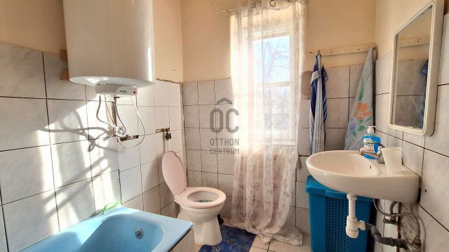 Eladó családi ház, Faddon 12.9 M Ft, 2 szobás