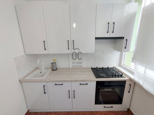 Eladó panellakás, Nyíregyházán 55.9 M Ft, 3 szobás