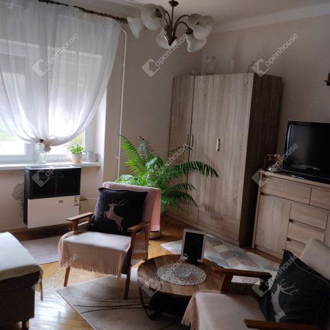 Eladó családi ház, Kemenesszentpéteren 28 M Ft, 2 szobás
