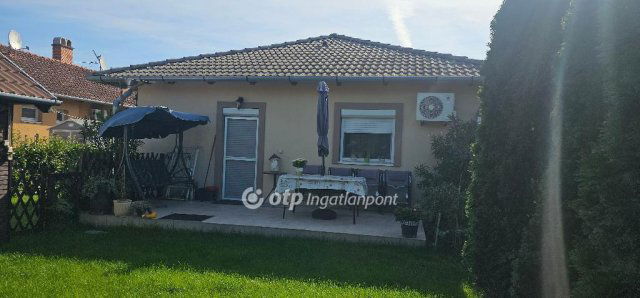 Eladó családi ház, Halásztelken 106.99 M Ft, 3 szobás