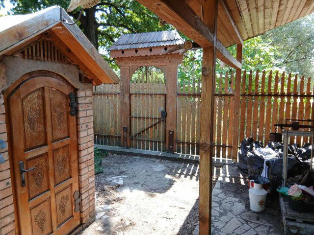 Eladó mezogazdasagi ingatlan, Tápiószentmártonon 30 M Ft