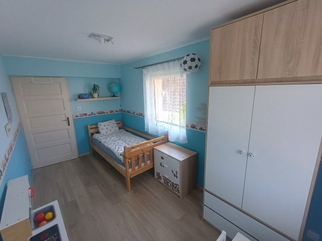 Kiadó családi ház, albérlet, XXII. kerületben, Hollandi utcában