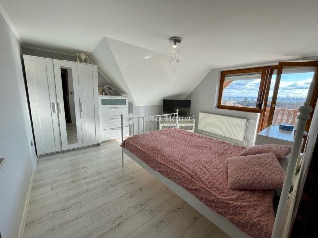 Eladó családi ház, Balatonfüreden 174.5 M Ft, 5 szobás