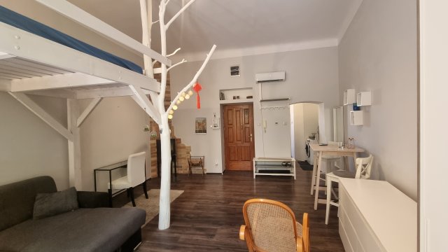 Kiadó téglalakás, albérlet, Szegeden 220 E Ft / hó, 1 szobás