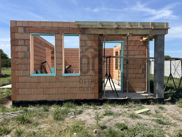 Eladó családi ház, Szigetbecsén 84.9 M Ft, 5 szobás