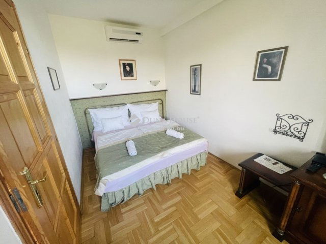 Eladó családi ház, Egerben 249 M Ft, 8 szobás