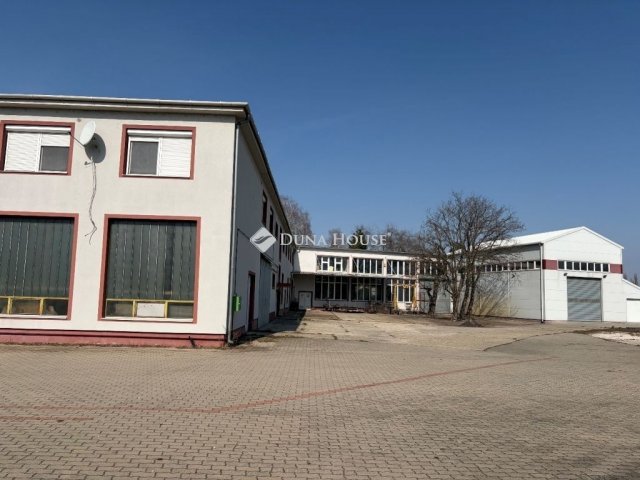 Eladó iroda, Várpalotán 399 M Ft / költözzbe.hu