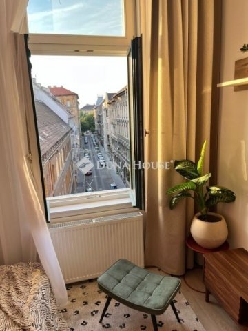 Eladó téglalakás, Budapesten, VIII. kerületben 91.9 M Ft