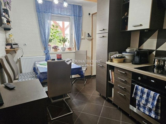 Eladó családi ház, Kökényen 39.5 M Ft, 2 szobás