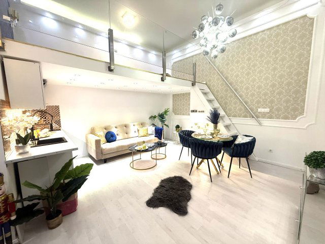 Eladó téglalakás, Budapesten, VI. kerületben 59.8 M Ft, 1 szobás