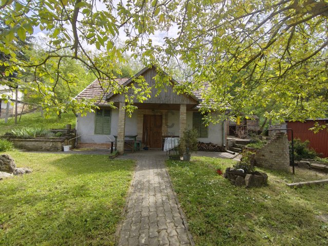 Eladó családi ház, Mohácson 17.9 M Ft, 1 szobás