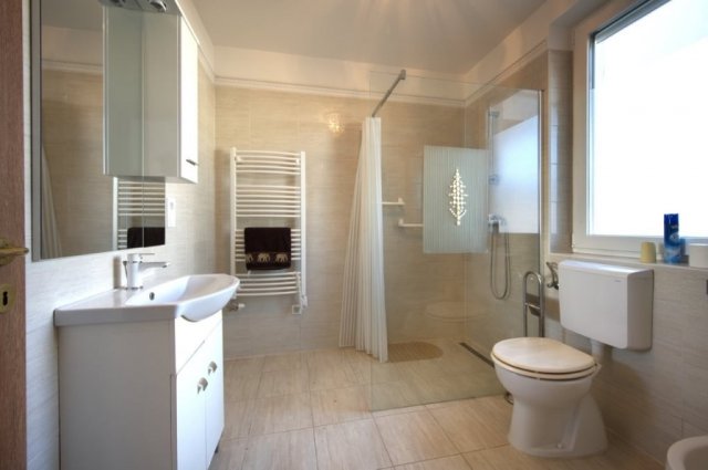 Eladó sorház, Telkin 137 M Ft, 5 szobás / költözzbe.hu