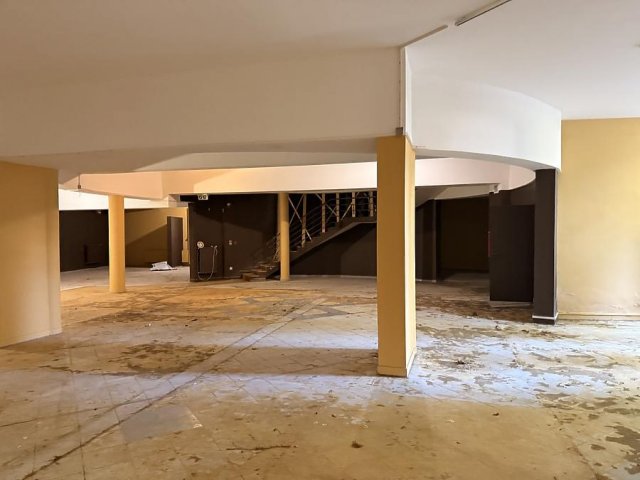 Kiadó ipari ingatlan, II. kerületben, Hűvösvölgyi úton