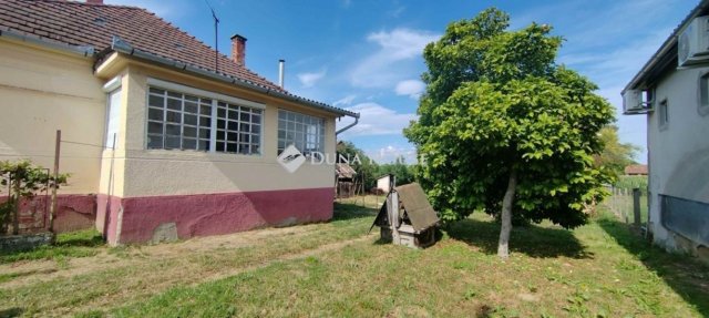 Eladó családi ház, Tornyiszentmiklóson 14.9 M Ft, 2 szobás