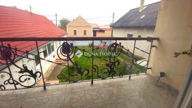 Eladó családi ház, Mohácson 48 M Ft, 5 szobás