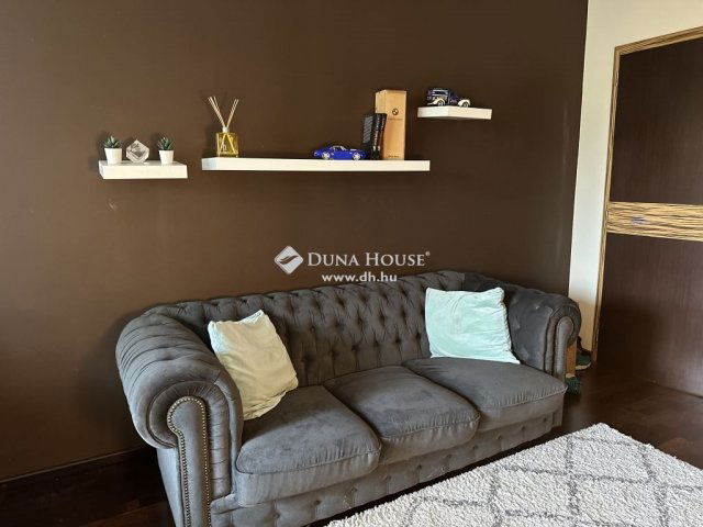 Eladó családi ház, Budapesten, XVI. kerületben 225 M Ft