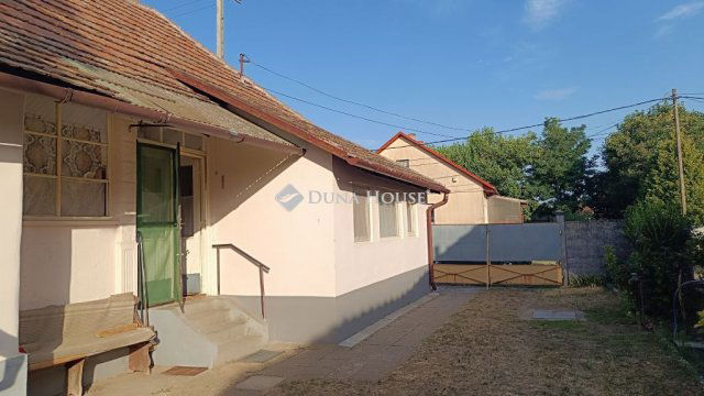 Eladó családi ház, Zsámbokon, Tulipán utcában 35 M Ft